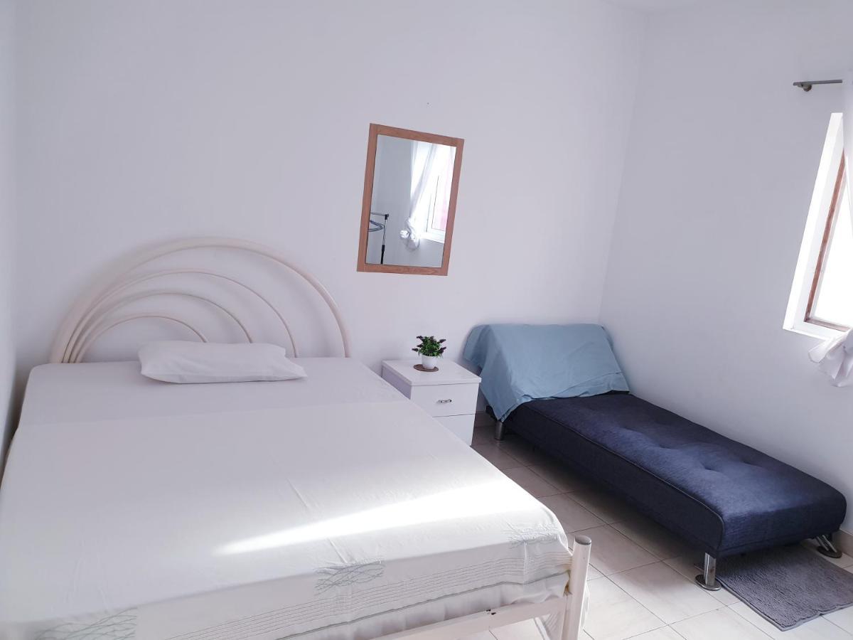 Guest House Mangui Baxu Rooms & Apartment Tarrafal  Exterior photo